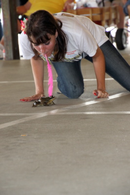 Celebrity News Lady tries again to make her frog move
