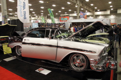 Beautiful 2-tone 56 Chevy