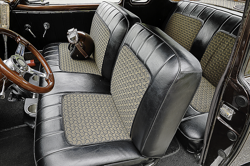 Kasia Jones' 1954 Studebaker Commander Interior Kasia Jones' 1954 Studebaker Commander Interior