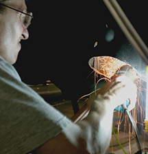 Cutting clearance on front bag